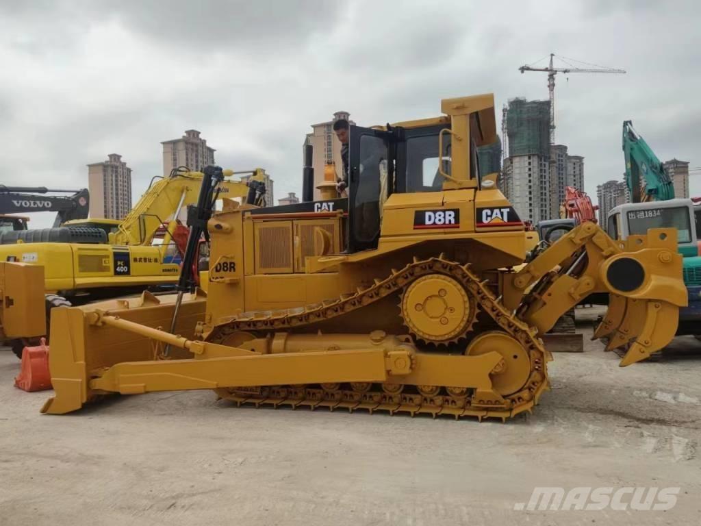 CAT D 8 R Buldozer sobre oruga