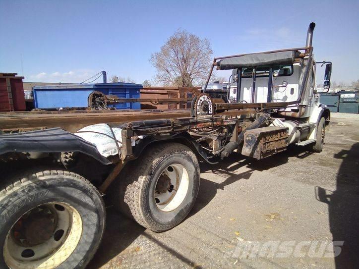 Freightliner M2 Camiones con gancho