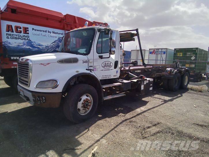 Freightliner M2 Camiones con gancho