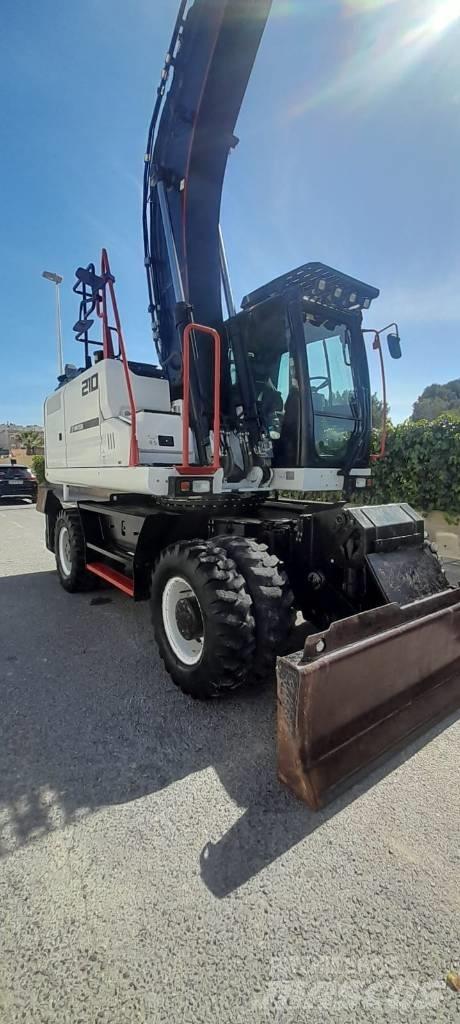Hidromek HMK 210 W Excavadoras de ruedas