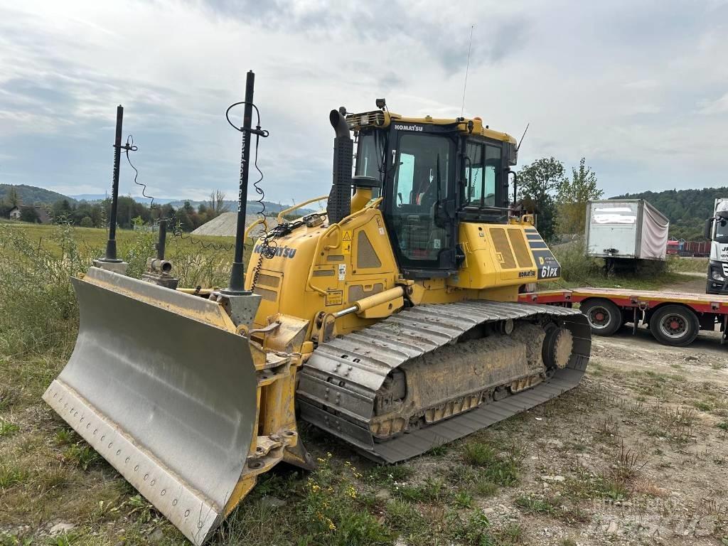 Komatsu D 61 PX24 Buldozer sobre oruga