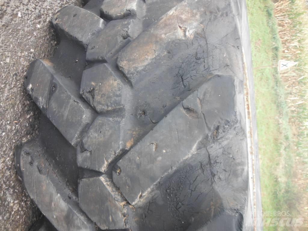 Michelin 15R22.5 Neumáticos, ruedas y llantas