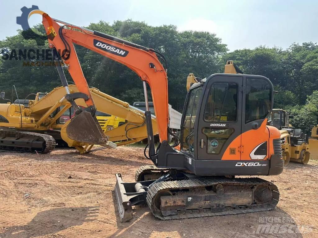 Doosan DX 60 Mini excavadoras < 7t