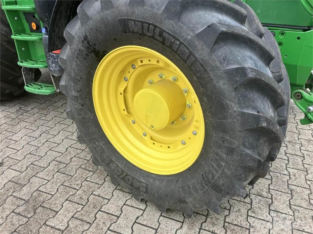 John Deere 6R 215 Tractores