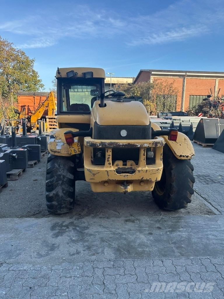 New Holland LM 640 Manipuladores telescópicos agrícolas