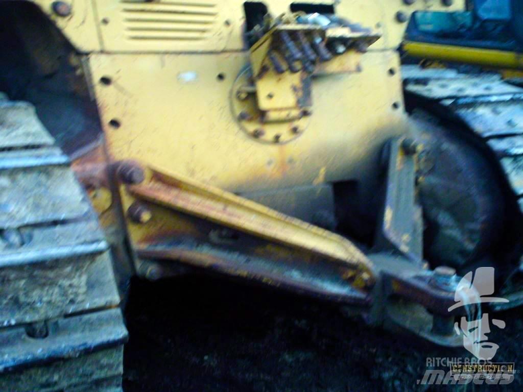 CAT D 8 K Buldozer sobre oruga
