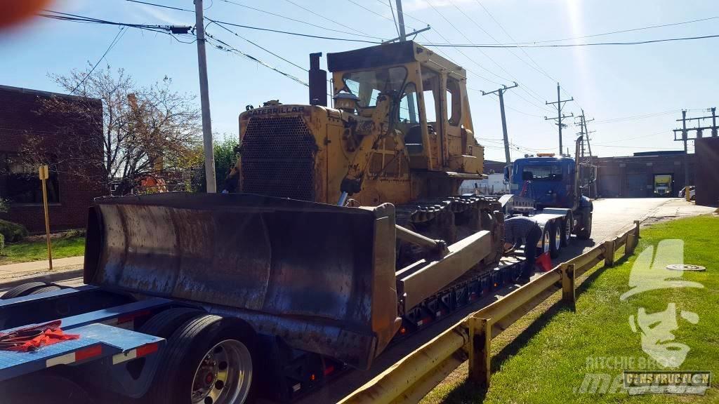CAT D 8 K Buldozer sobre oruga