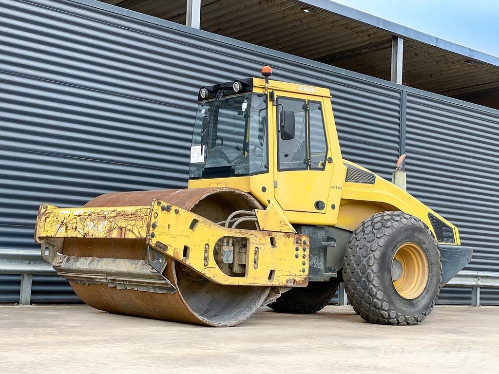 Bomag BW 213 DH-4 Rodillos de un solo tambor