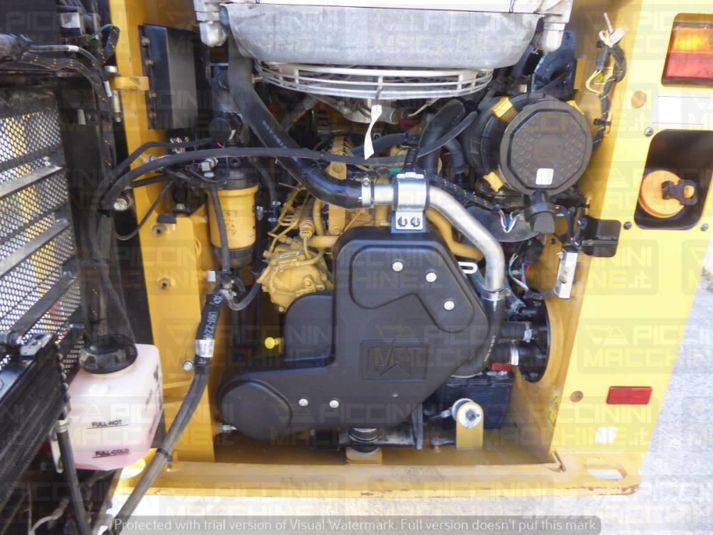 CAT 226D3 Minicargadoras