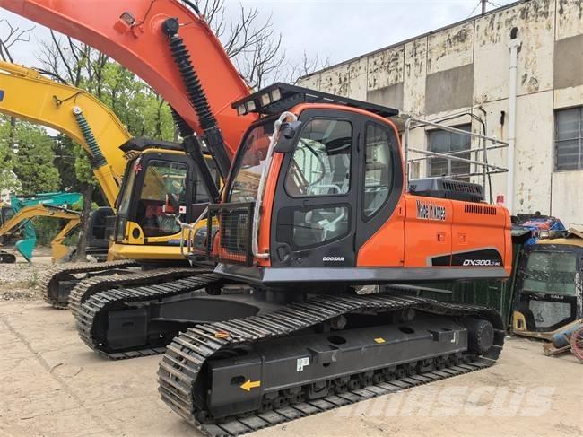 Doosan DX 300 LC Excavadoras de cadenas