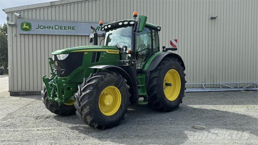 John Deere 6R215 Tractores