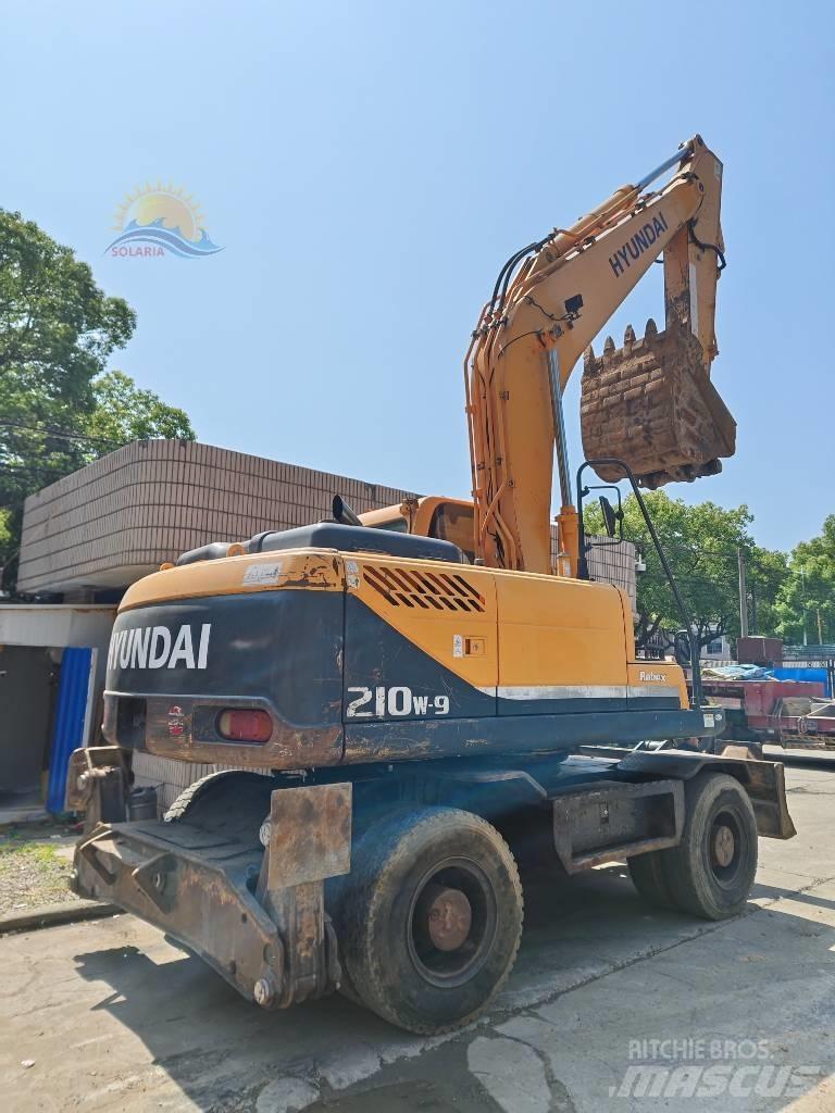 Hyundai R210W-9 Excavadoras de ruedas