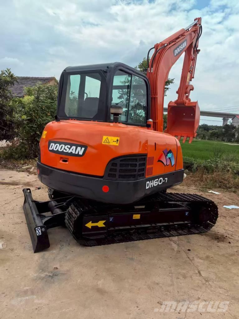 Doosan DH 60 Mini excavadoras < 7t