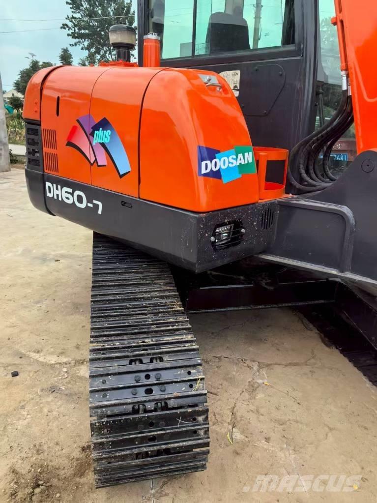 Doosan DH 60 Mini excavadoras < 7t