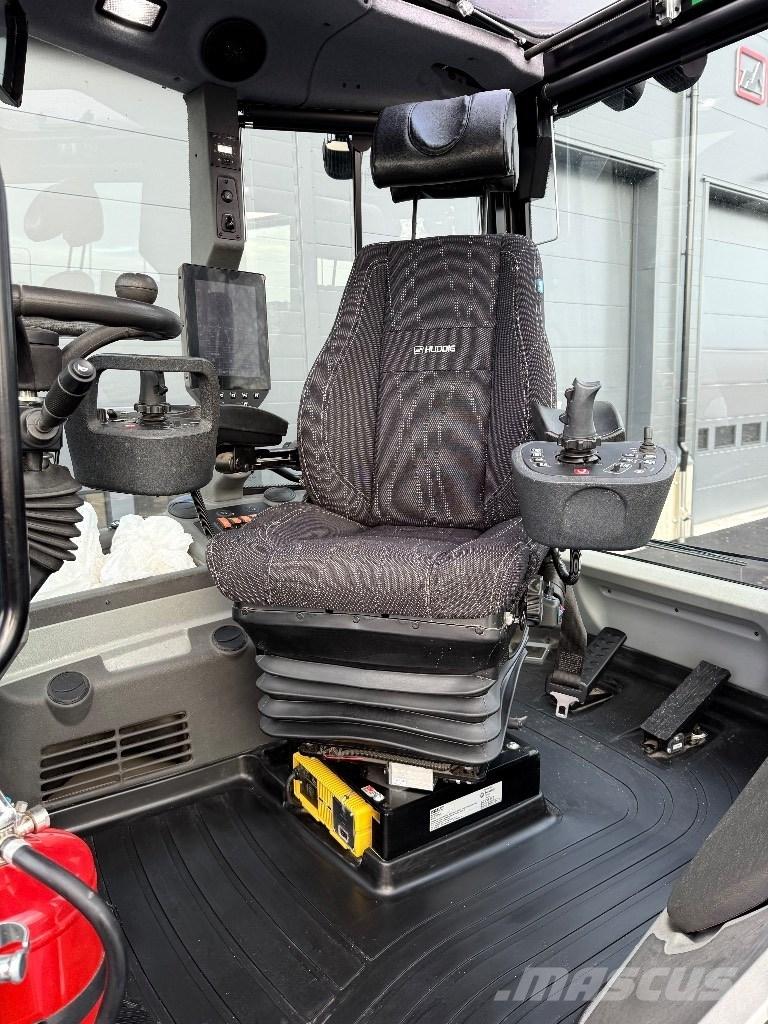 Huddig 1370 Retrocargadoras