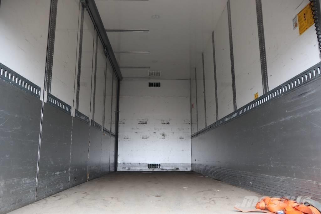 Volvo FM Serie 2595 Camiones caja cerrada
