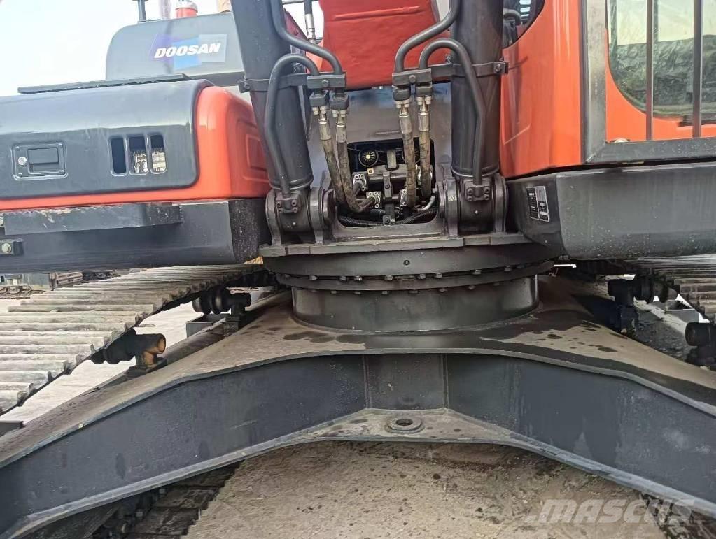 Doosan DX 225 LC-9C Excavadoras de cadenas