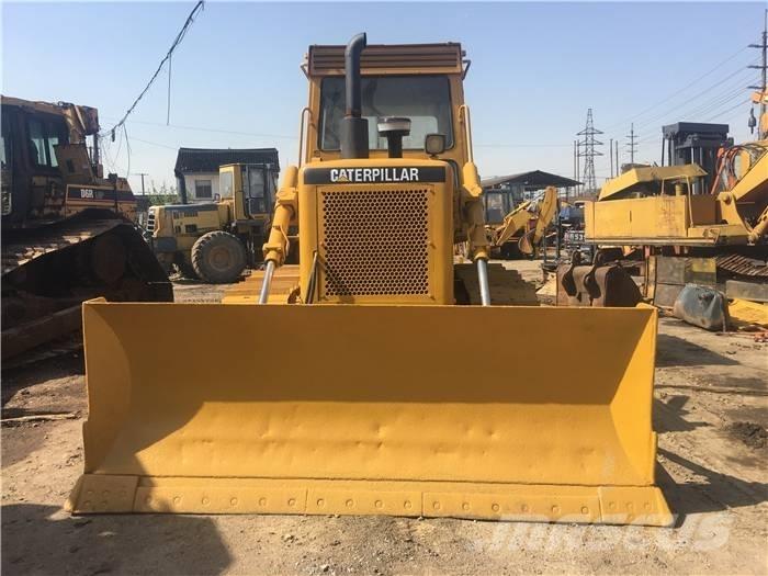 CAT D 6 D Buldozer sobre oruga