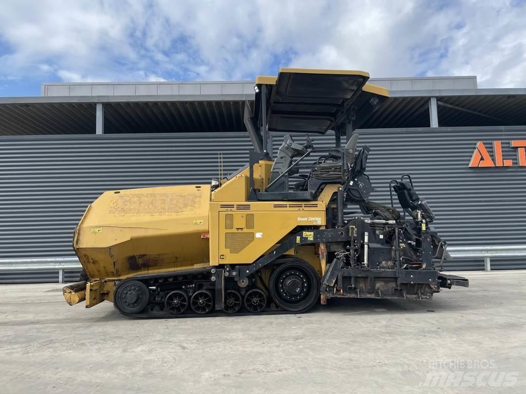 CAT AP555F Asfaltadoras