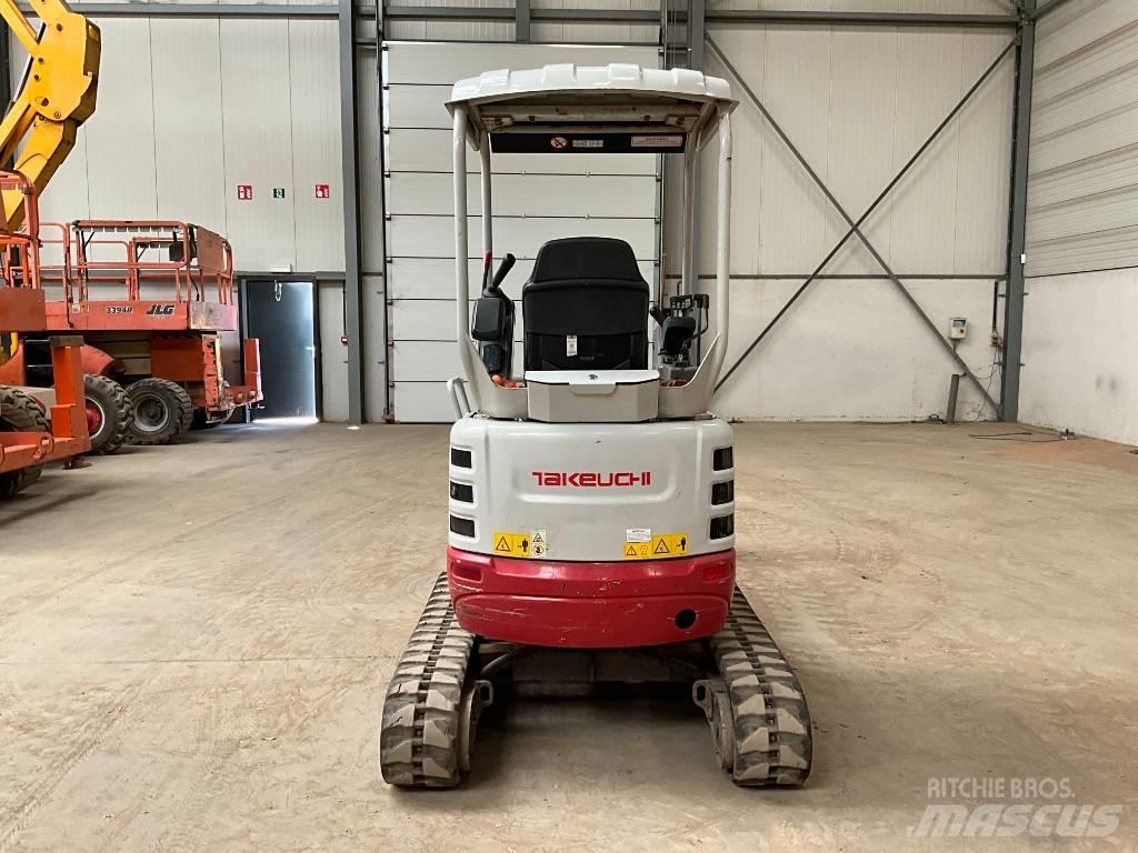 Takeuchi TB 215 R Mini excavadoras < 7t