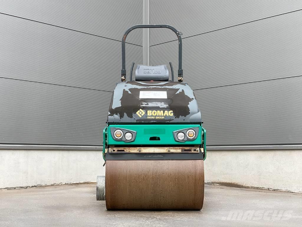 Bomag BW 100 AD-5 Rodillos de doble tambor