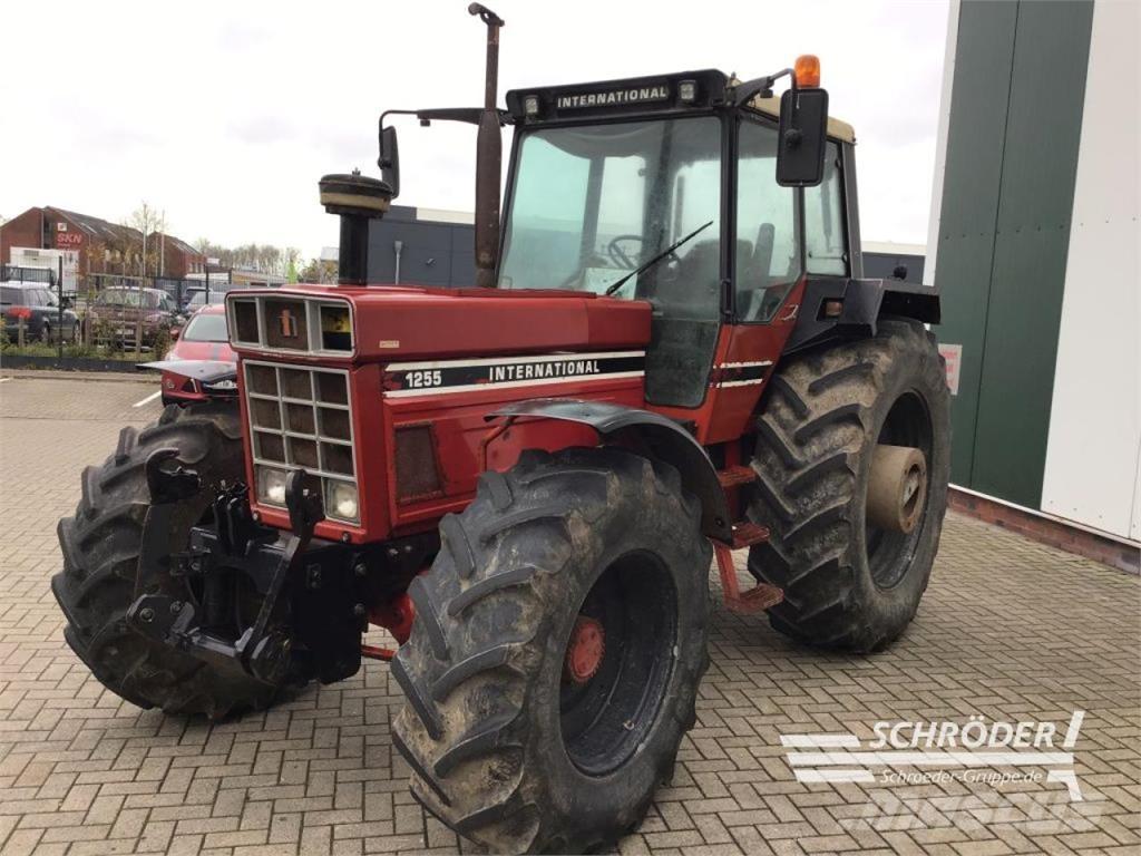 Case IH 1255 Tractores