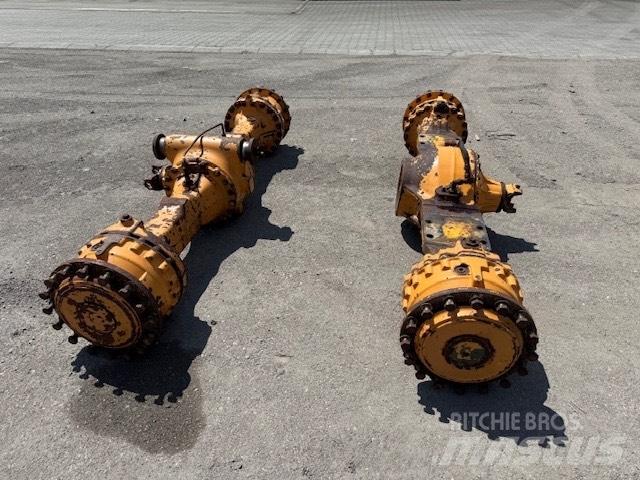 CASE 821 E AXLES Ejes
