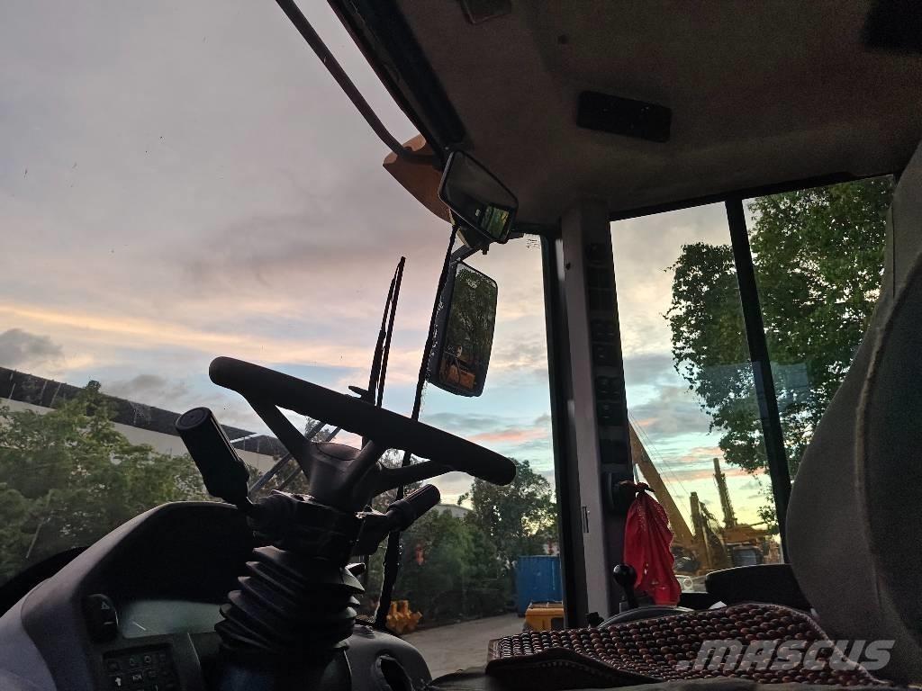 Volvo L 120 Cargadoras sobre ruedas