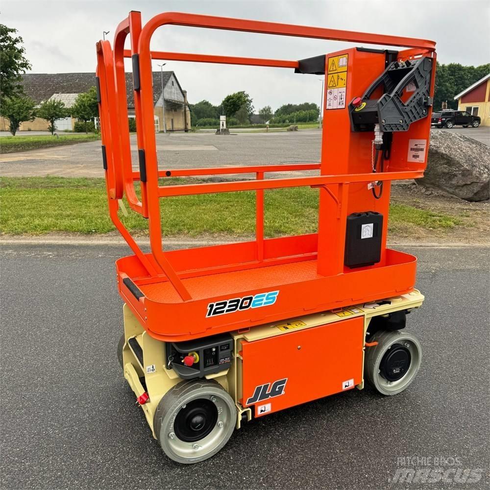 JLG 1230 ES Ascensores de personal y montacargas de acceso