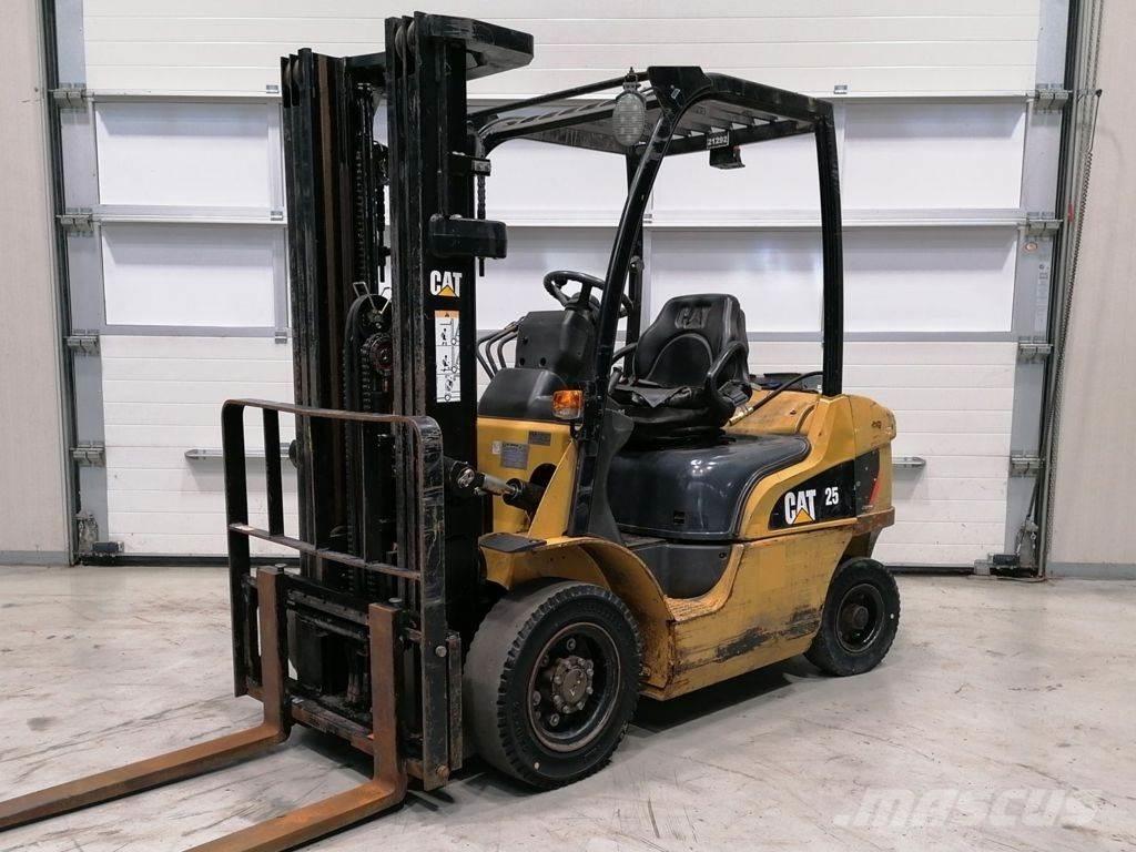 CAT GP25N Carretillas LPG