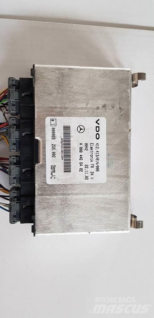  VDO FR    000 446 64 02 Electrónicos