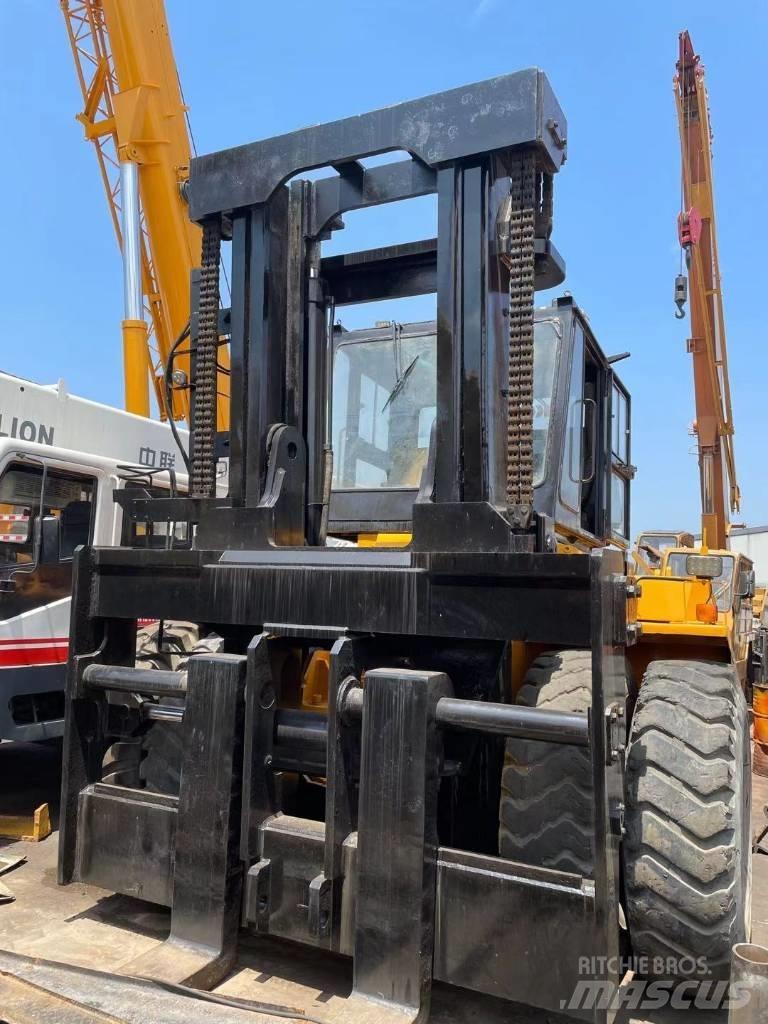 Komatsu 30 Ton Carretillas diesel