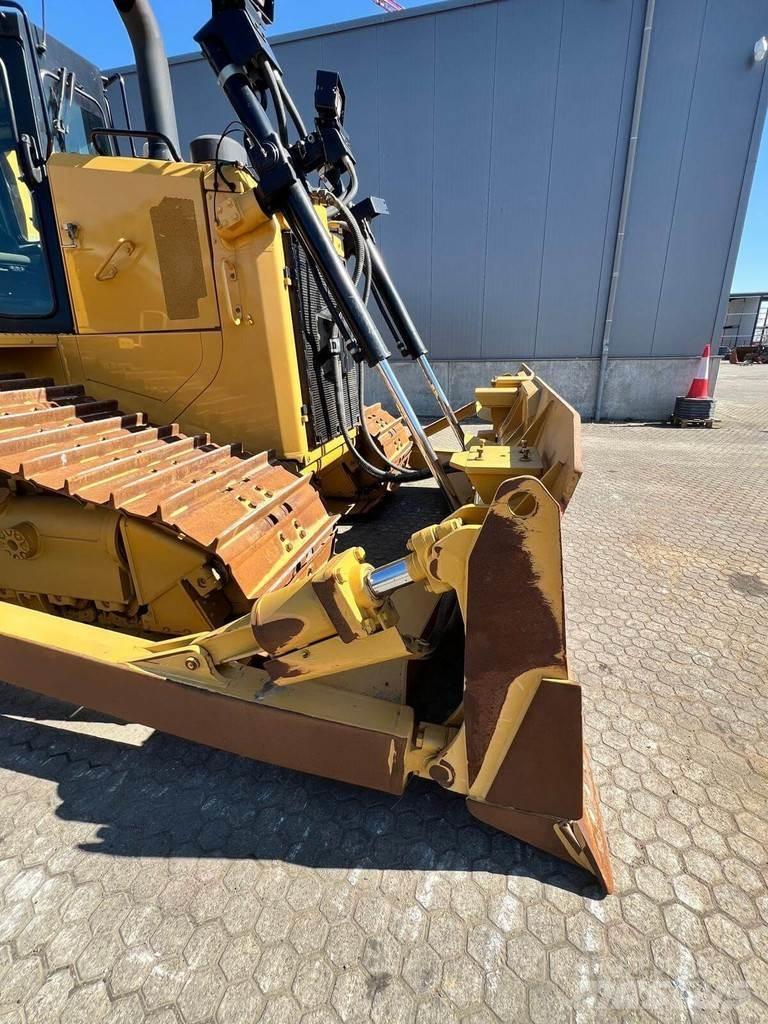 CAT D6T LGP Buldozer sobre oruga