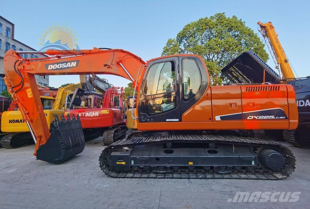 Doosan DX 225 LC Excavadoras de cadenas