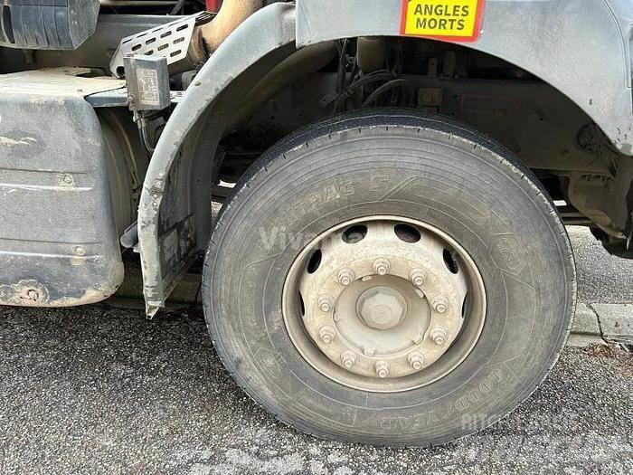 Renault 370BXT Camiones portacubetas