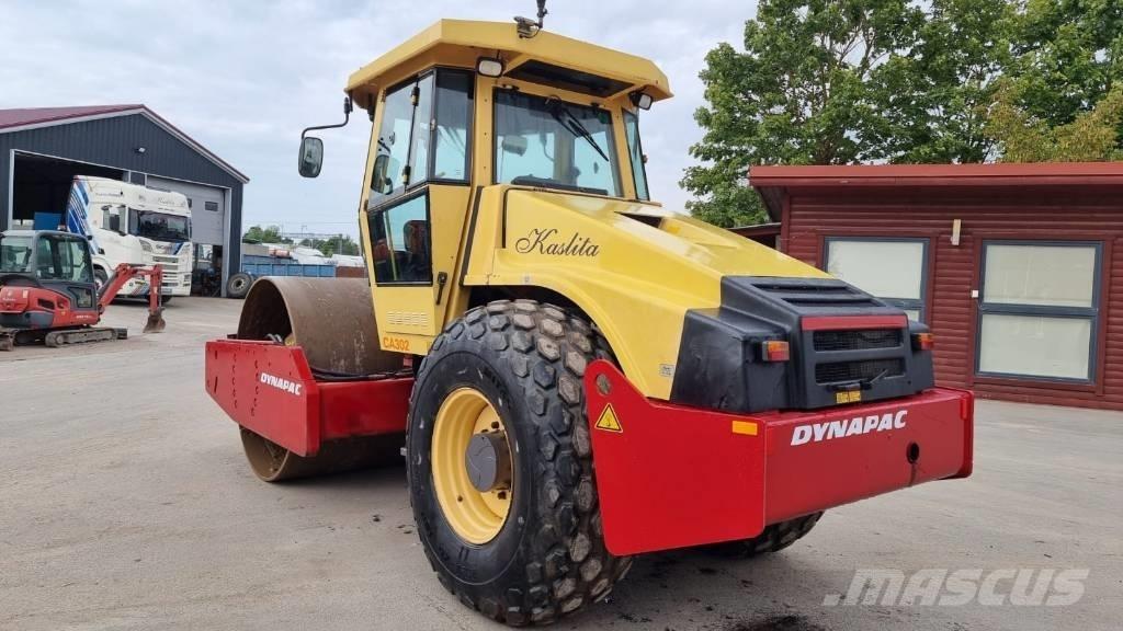 Dynapac CA 302 D Rodillos de un solo tambor