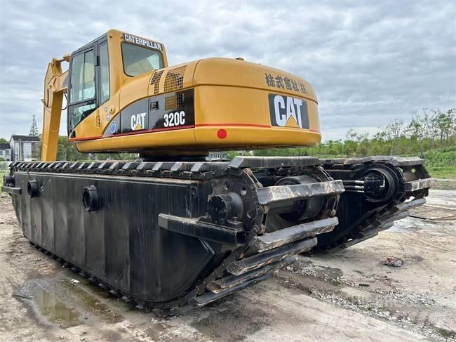 CAT 320 C Excavadoras anfibio