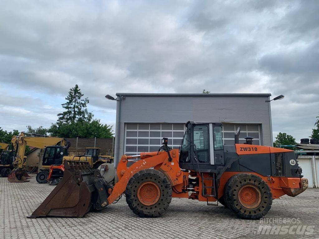 Hitachi ZW 310 Cargadoras sobre ruedas