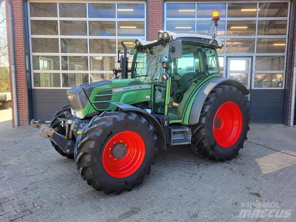Fendt 211 Vario TMS Tractores