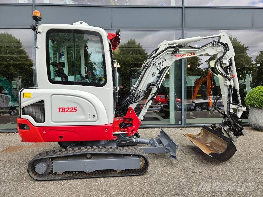 Takeuchi TB 225 Mini excavadoras < 7t