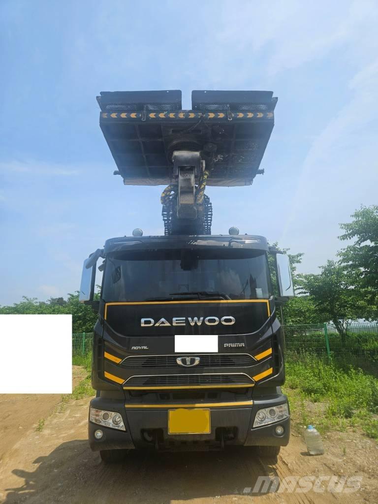  HANA 650 Plataformas sobre camión