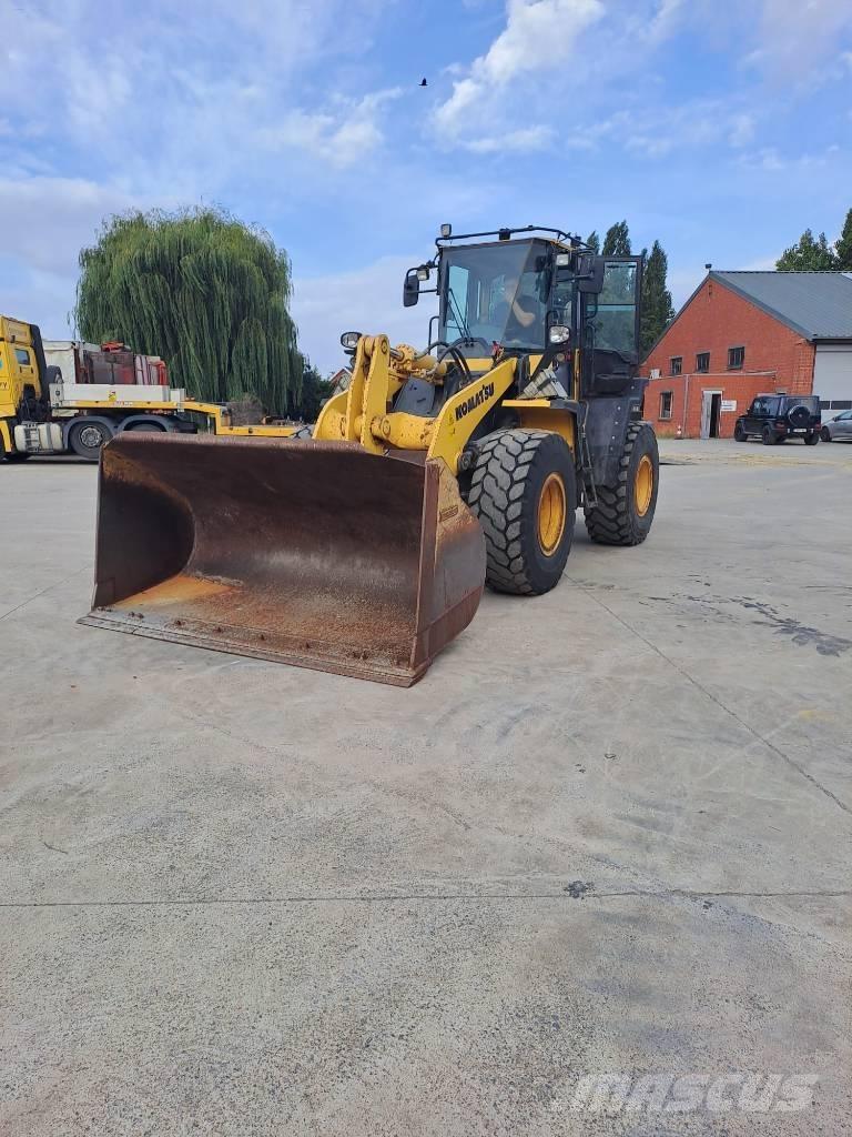 Komatsu WA 320-6 Cargadoras sobre ruedas