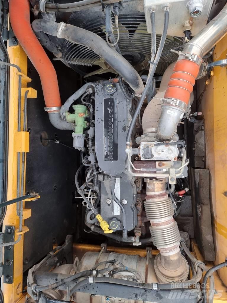 Hyundai HX 300 L Excavadoras de cadenas