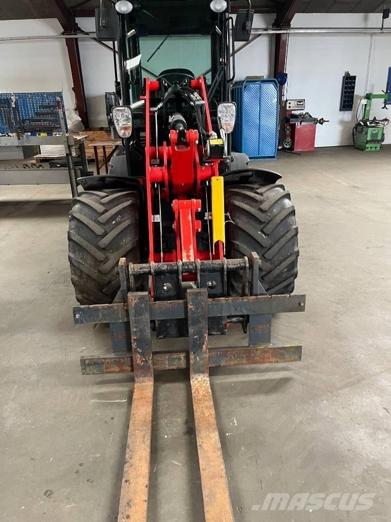 Manitou MLA 5-50 H Palas cargadoras