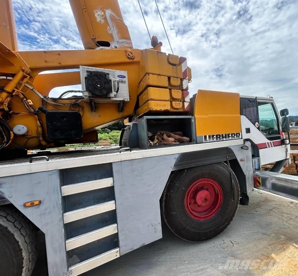 Liebherr LTM 1055 Grúas todo terreno