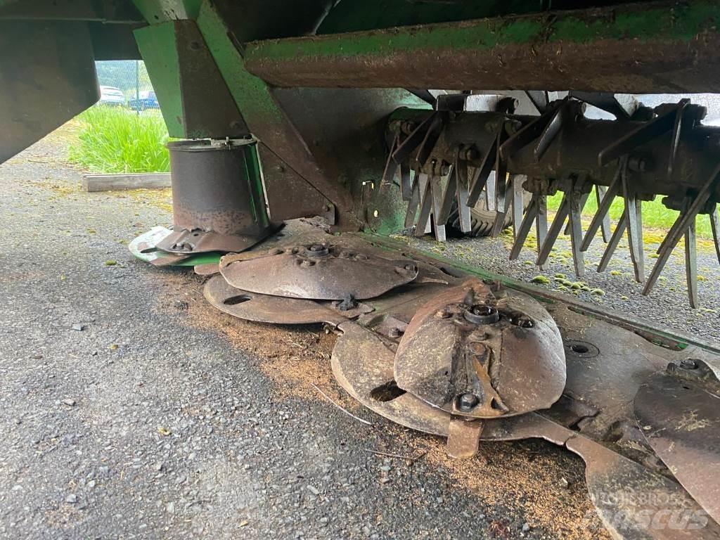 John Deere 730 Corta-césped delanteros y traseros