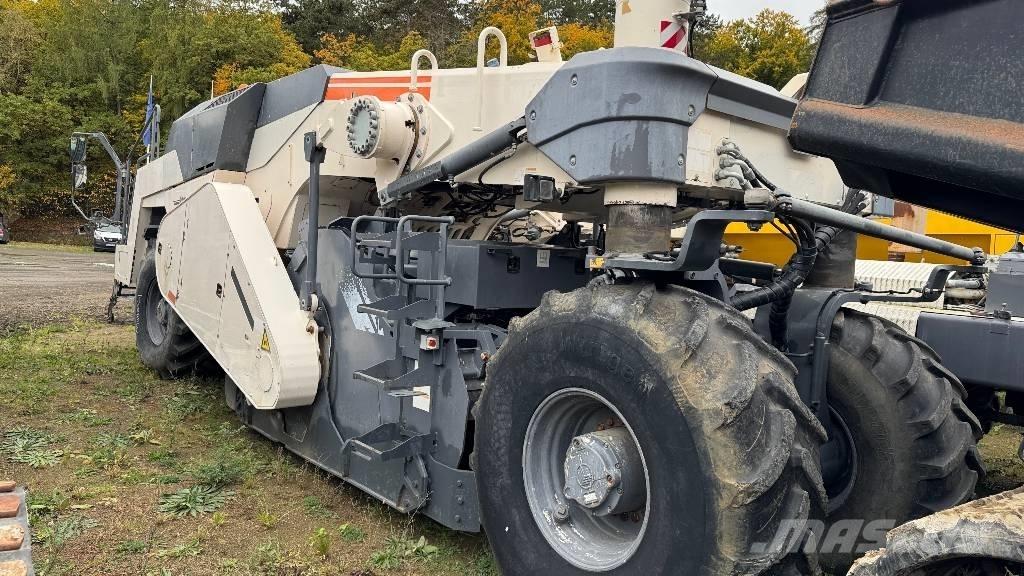 Wirtgen WR200i Equipos para la estabilización de suelos y reciclaje de asfalto