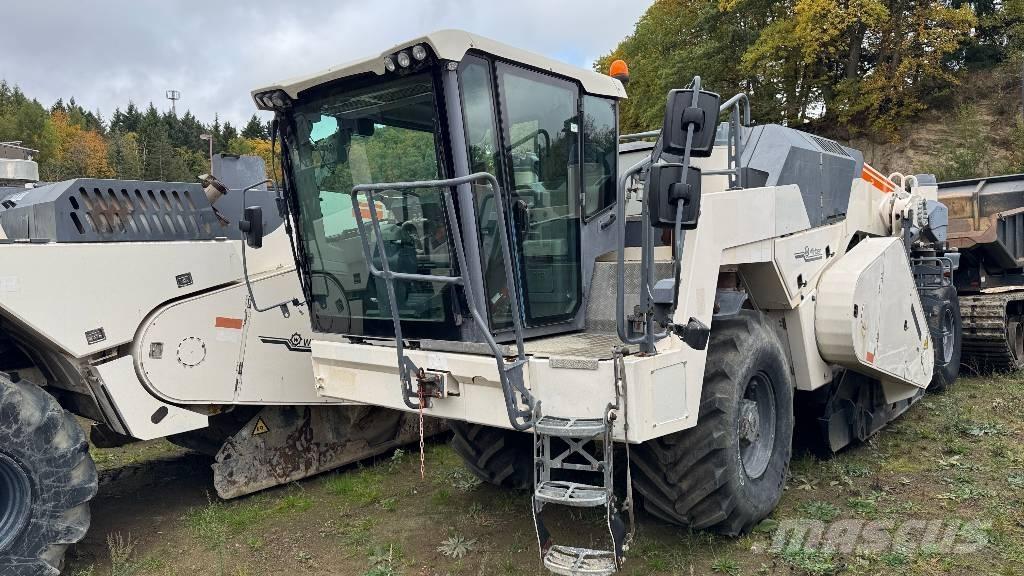 Wirtgen WR200i Equipos para la estabilización de suelos y reciclaje de asfalto