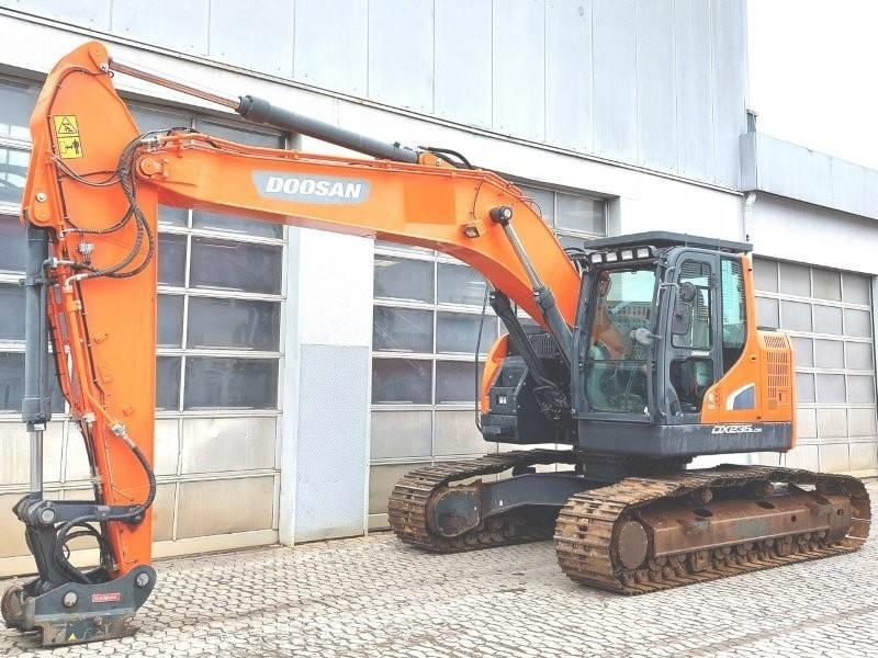 Doosan DX 235 LCR-5 Excavadoras de cadenas