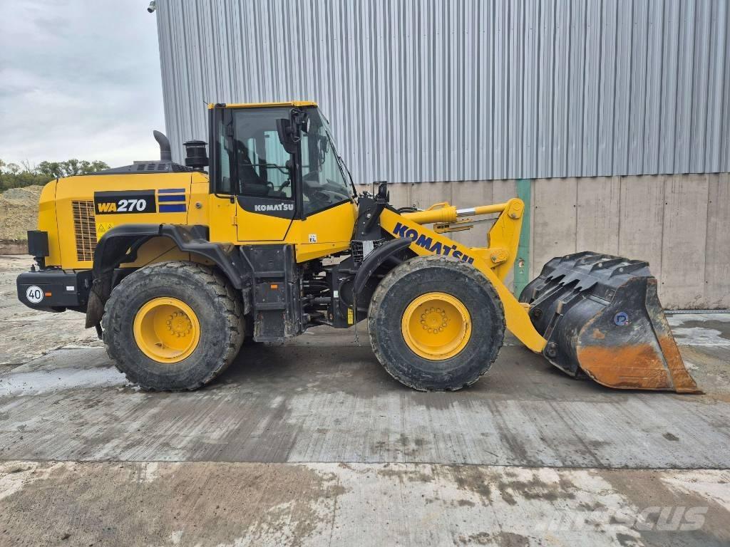 Komatsu WA 270-8 Cargadoras sobre ruedas